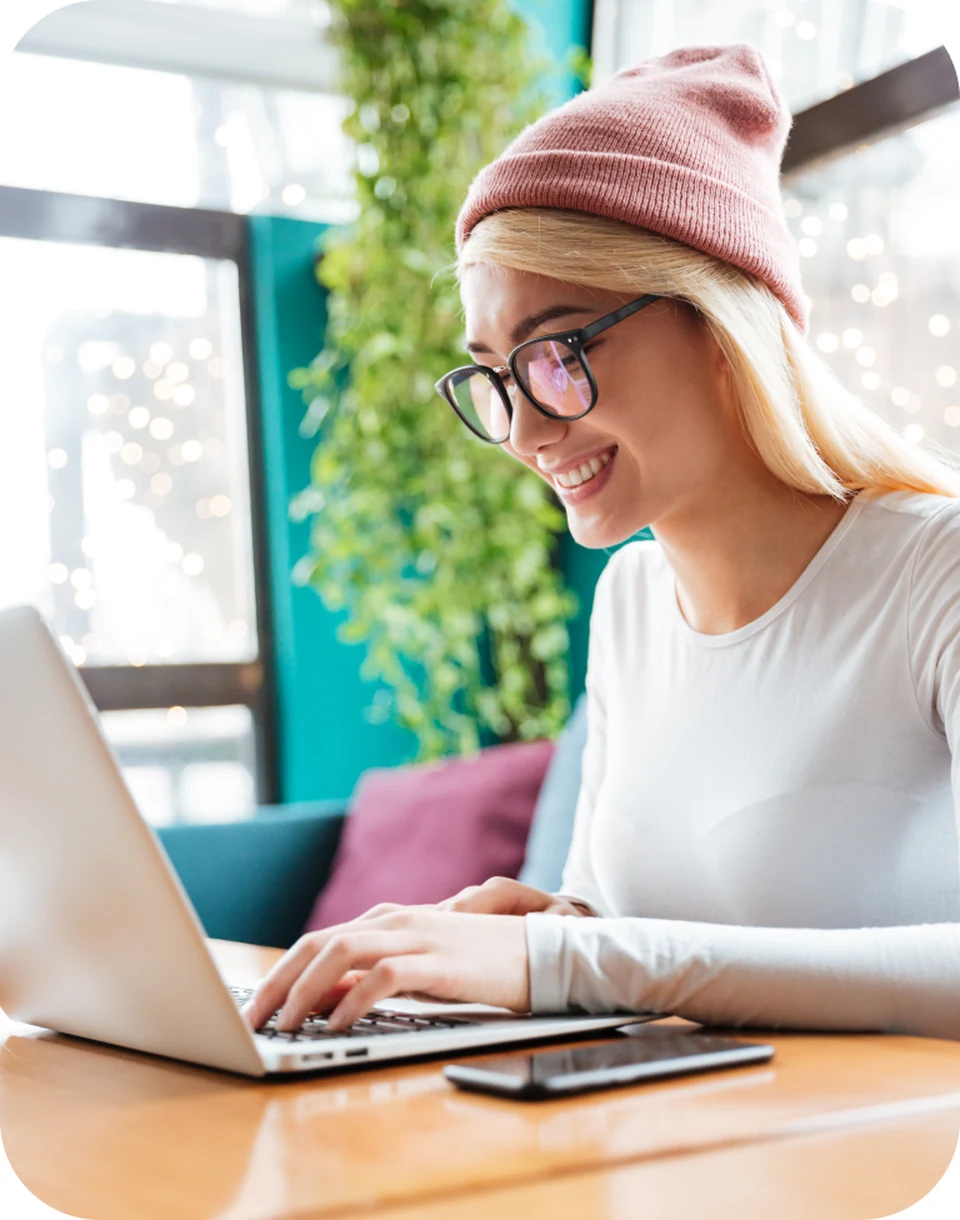 Comerciante administrando su tienda online